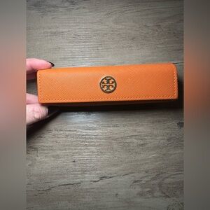 New Authentic Tory‎ Burch Orange Small  Eyeglass Case W/ Logo Cleaning Cloth.